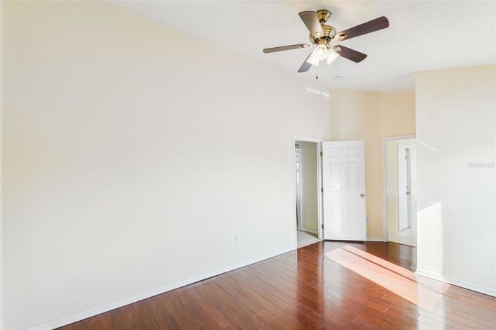 Image No.17-4 Bed Property for sale