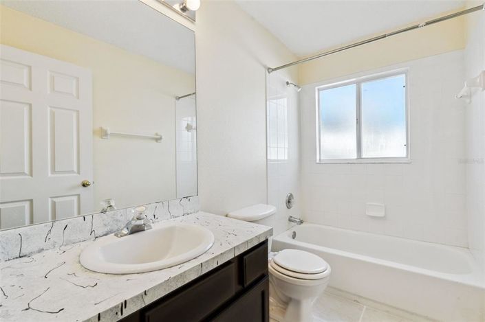 Image No.27-4 Bed Property for sale