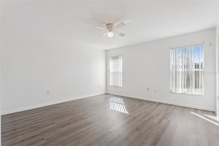 Image No.11-4 Bed Property for sale