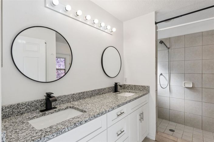 Image No.14-4 Bed Property for sale