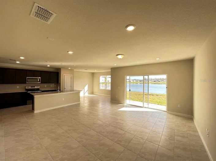 Image No.6-Propriété de 5 chambres à vendre à Kissimmee