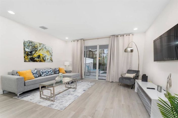 Image No.6-3 Bed Townhouse for sale