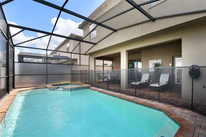 Image No.41-6 Bed Property for sale