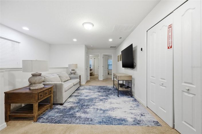 Image No.17-5 Bed Property for sale