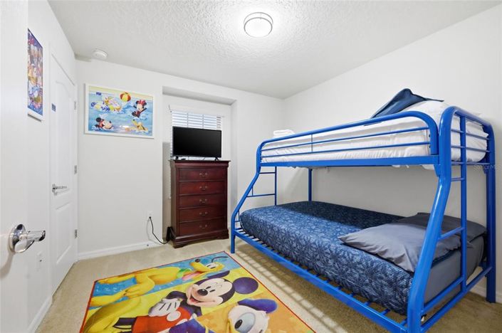 Image No.28-5 Bed Property for sale