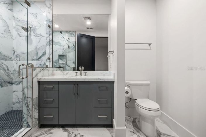 Image No.37-7 Bed Property for sale