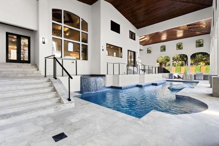 Image No.45-7 Bed Property for sale