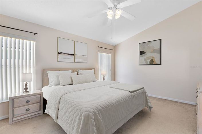 Image No.12-5 Bed Property for sale