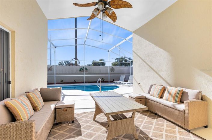 Image No.20-5 Bed Property for sale