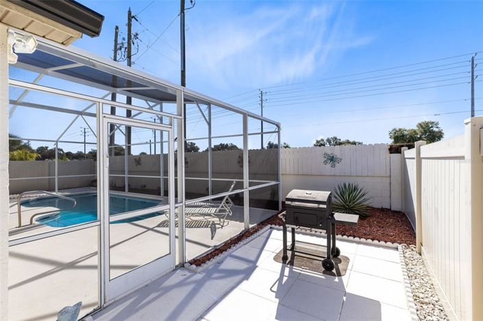 Image No.25-5 Bed Property for sale