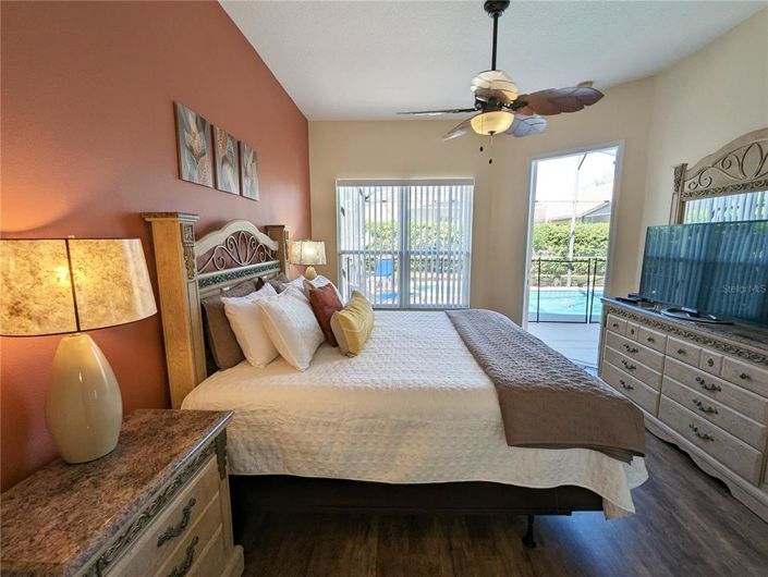 Image No.10-4 Bed Property for sale