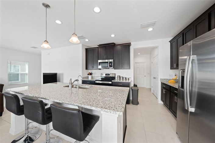 Image No.9-5 Bed Property for sale