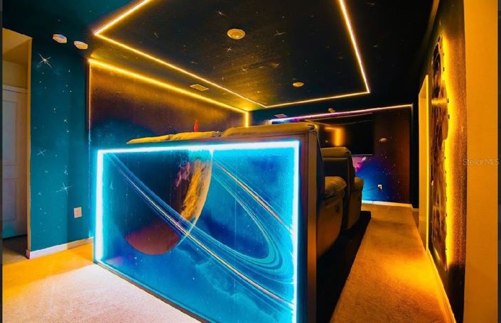 Image No.22-10 Bed Property for sale