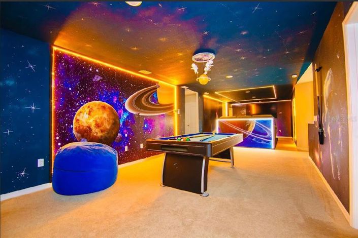 Image No.26-10 Bed Property for sale