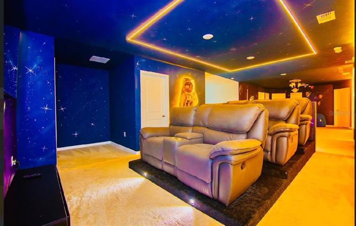 Image No.29-10 Bed Property for sale