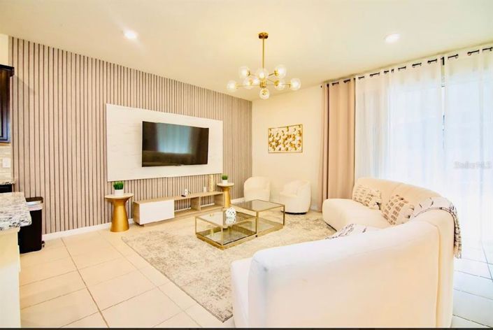 Image No.33-10 Bed Property for sale