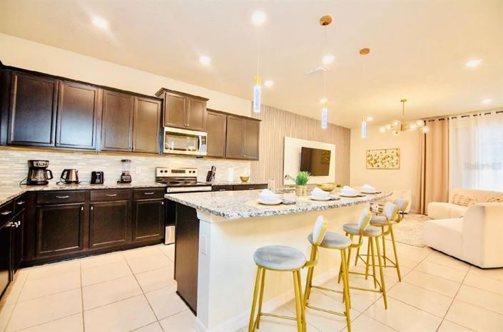 Image No.34-10 Bed Property for sale