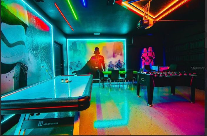 Image No.4-10 Bed Property for sale