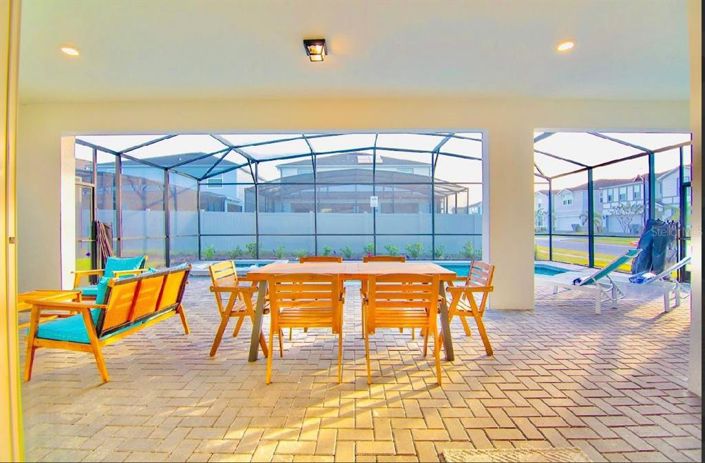 Image No.48-10 Bed Property for sale