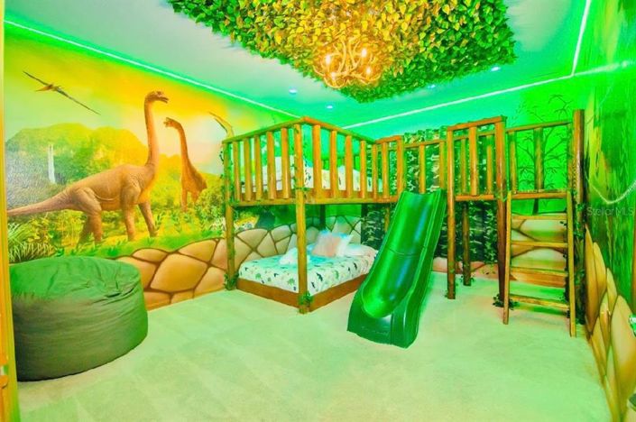 Image No.7-10 Bed Property for sale