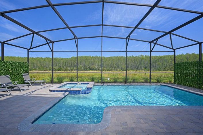 Image No.3-8 Bed Property for sale