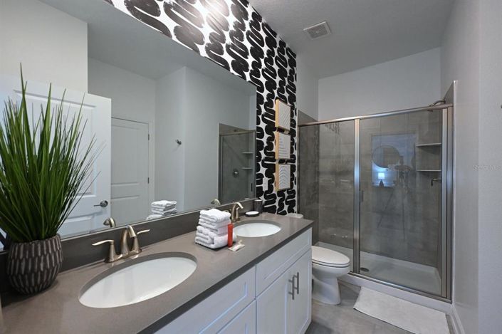 Image No.38-8 Bed Property for sale