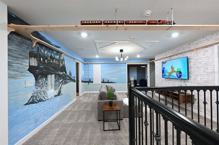 Image No.44-8 Bed Property for sale