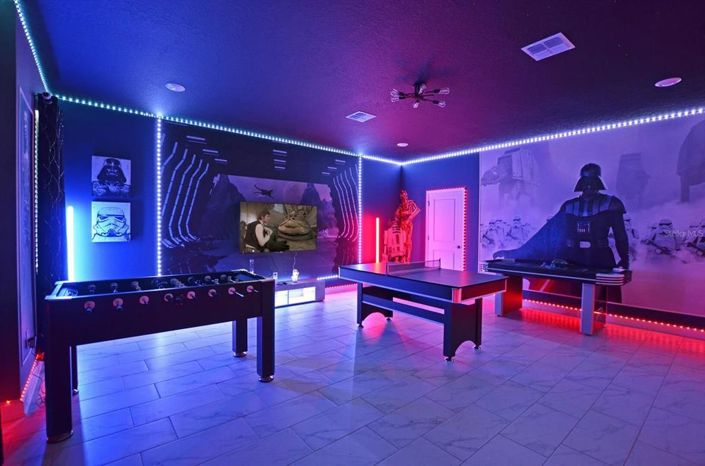 Image No.11-8 Bed Property for sale