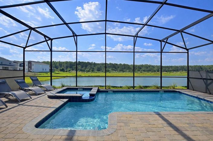 Image No.2-8 Bed Property for sale