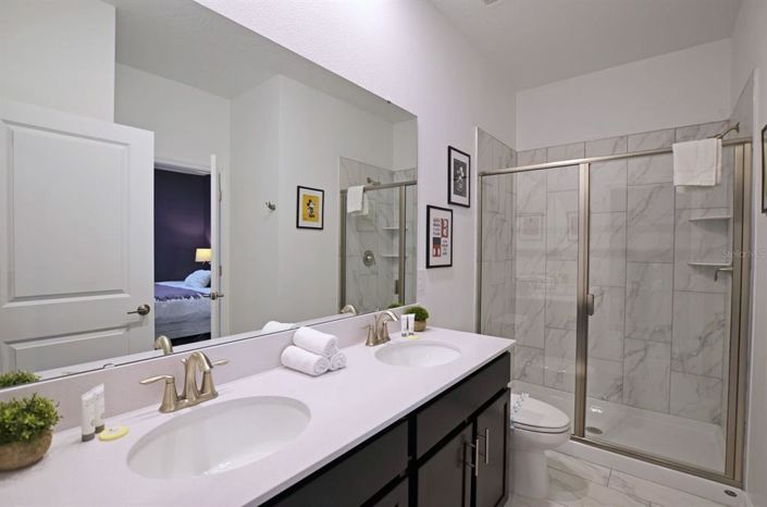 Image No.32-8 Bed Property for sale