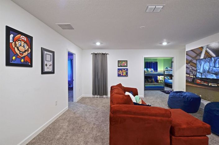 Image No.34-8 Bed Property for sale