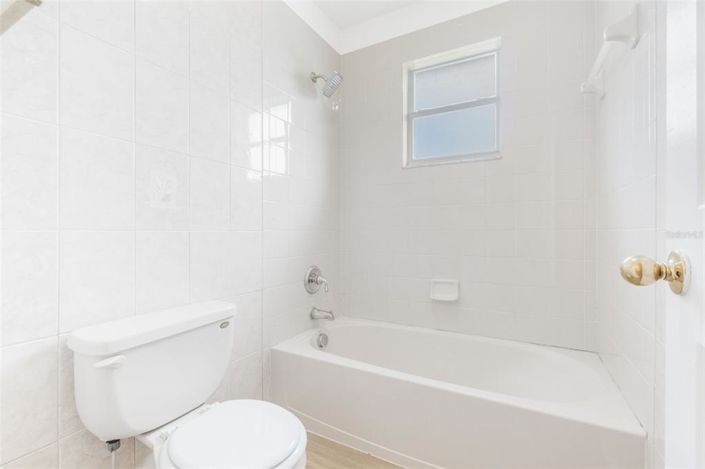 Image No.26-4 Bed Property for sale