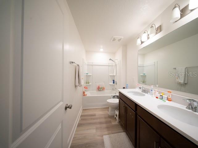 Image No.47-4 Bed Property for sale