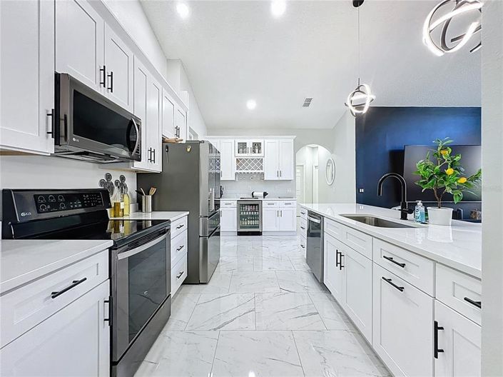 Image No.11-4 Bed Property for sale