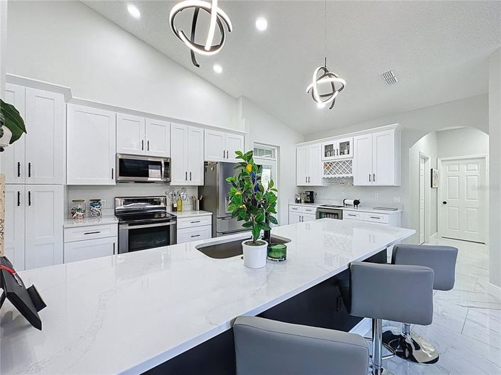 Image No.17-4 Bed Property for sale