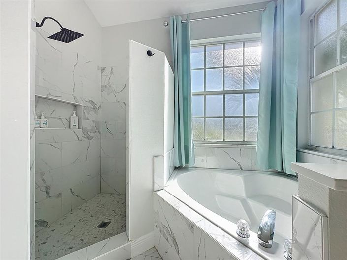 Image No.42-4 Bed Property for sale