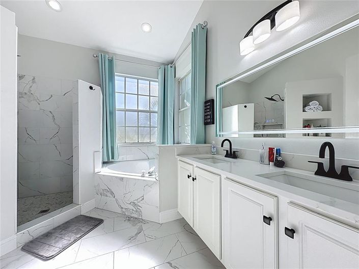 Image No.43-4 Bed Property for sale