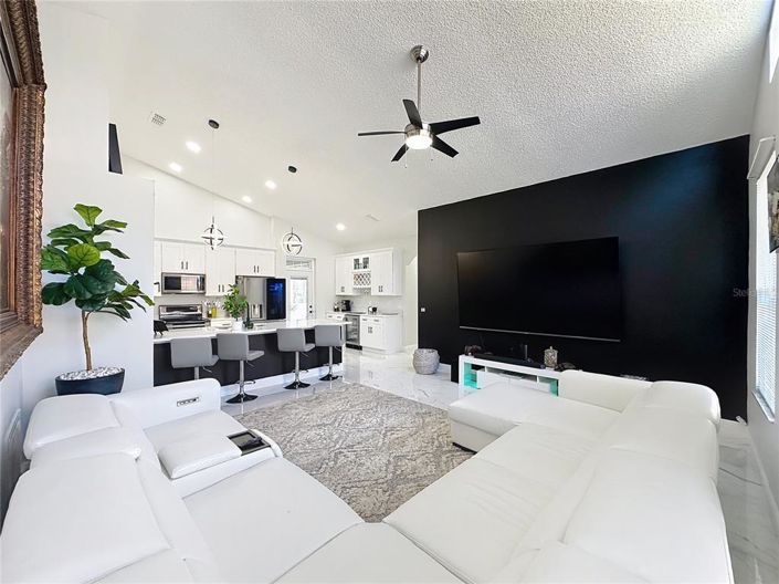 Image No.8-4 Bed Property for sale