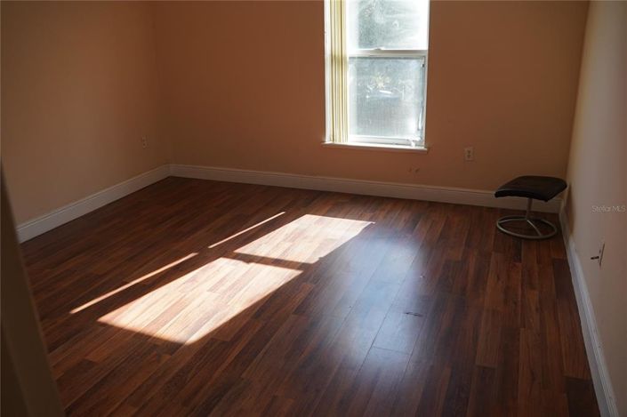 Image No.6-4 Bed Property for sale