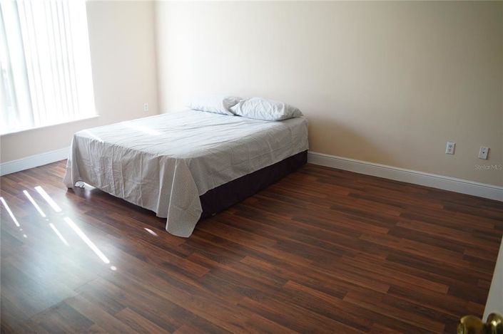 Image No.7-4 Bed Property for sale