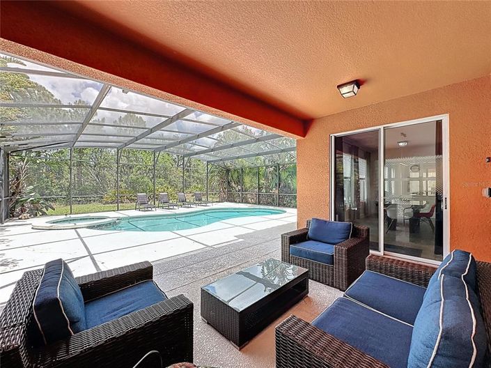 Image No.27-6 Bed Property for sale