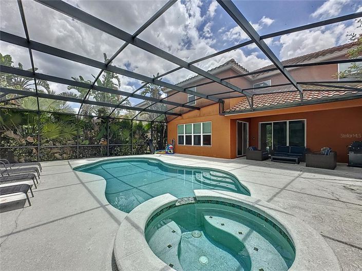 Image No.33-6 Bed Property for sale