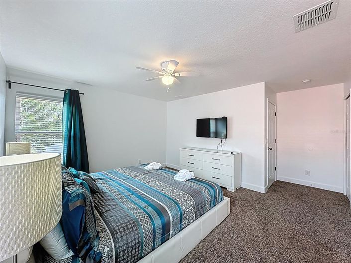 Image No.44-6 Bed Property for sale