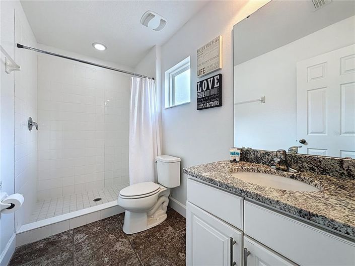 Image No.56-6 Bed Property for sale