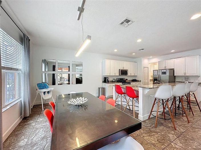 Image No.8-6 Bed Property for sale