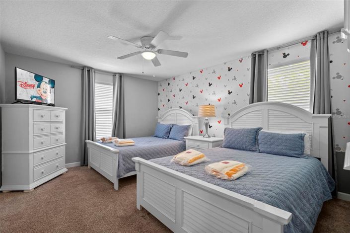 Image No.38-5 Bed Property for sale