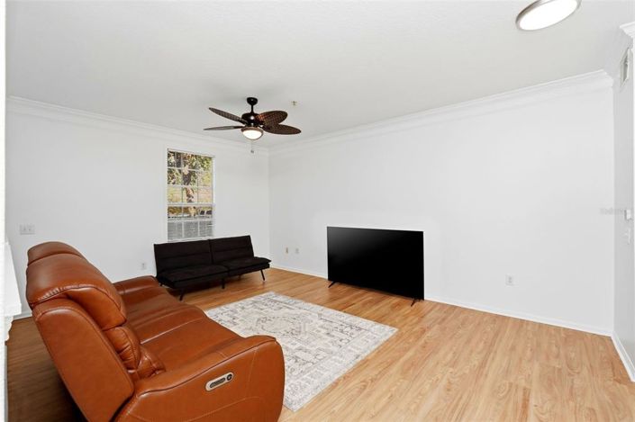 Image No.17-2 Bed Property for sale