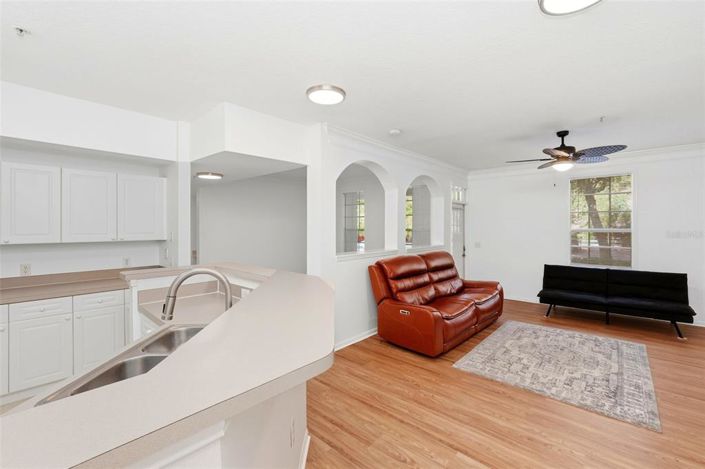 Image No.28-2 Bed Property for sale