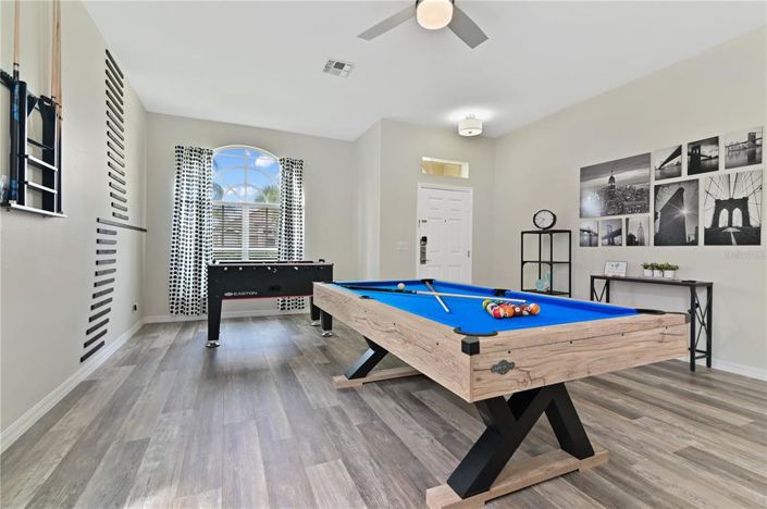 Image No.11-6 Bed Property for sale