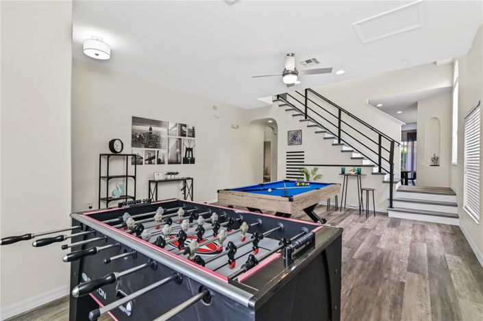 Image No.12-6 Bed Property for sale